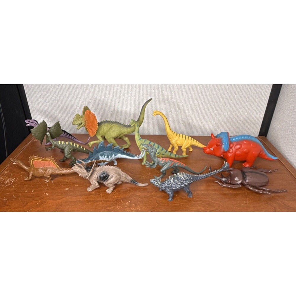 Mixed Lot of 11 Plastic Dinosaur Action Figures Toy Animals Prehistoric Figures